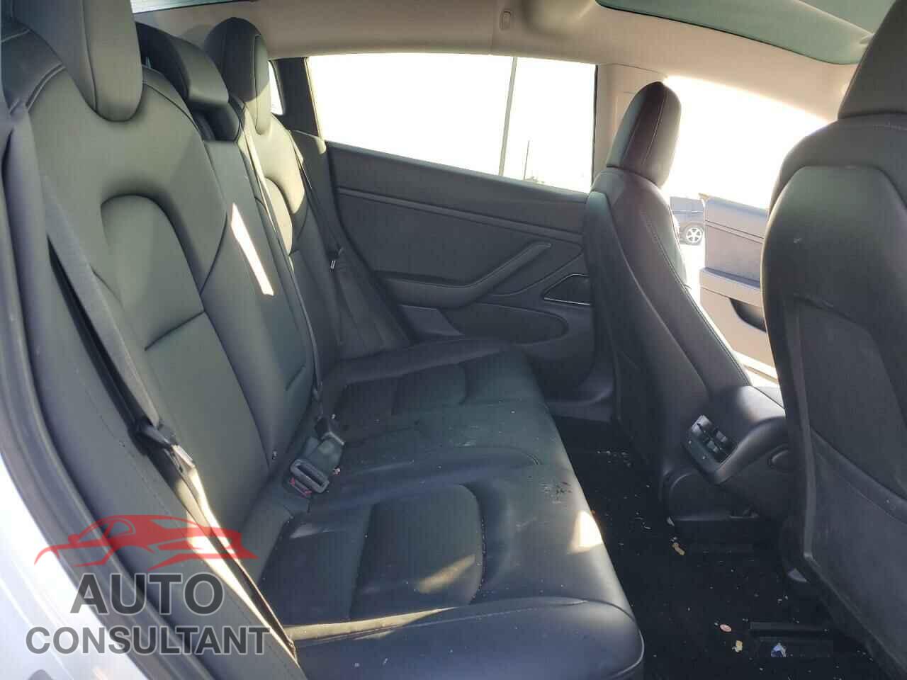 TESLA MODEL 3 2018 - 5YJ3E1EBXJF083826