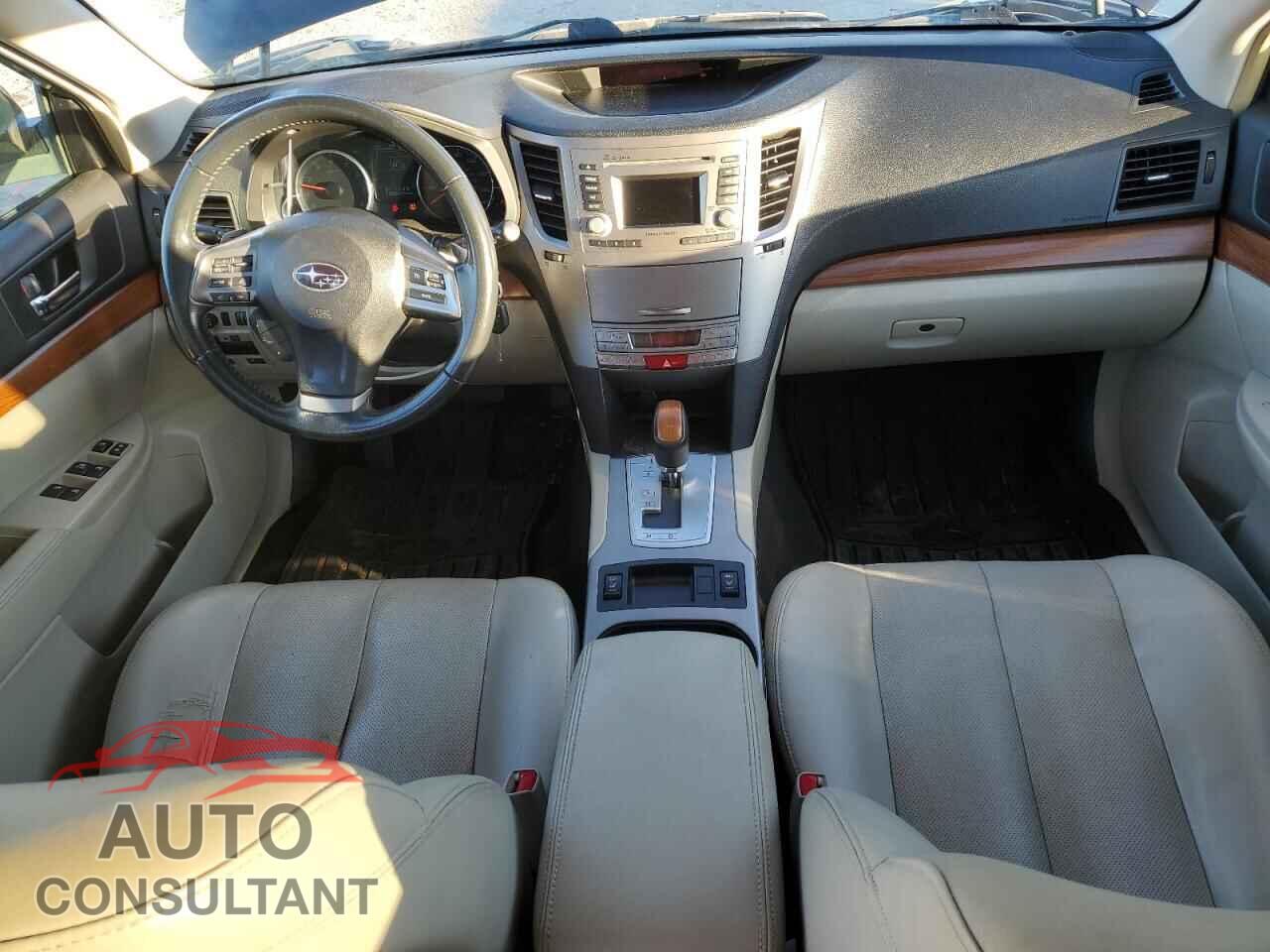 SUBARU OUTBACK 2014 - 4S4BRBLC4E3271029