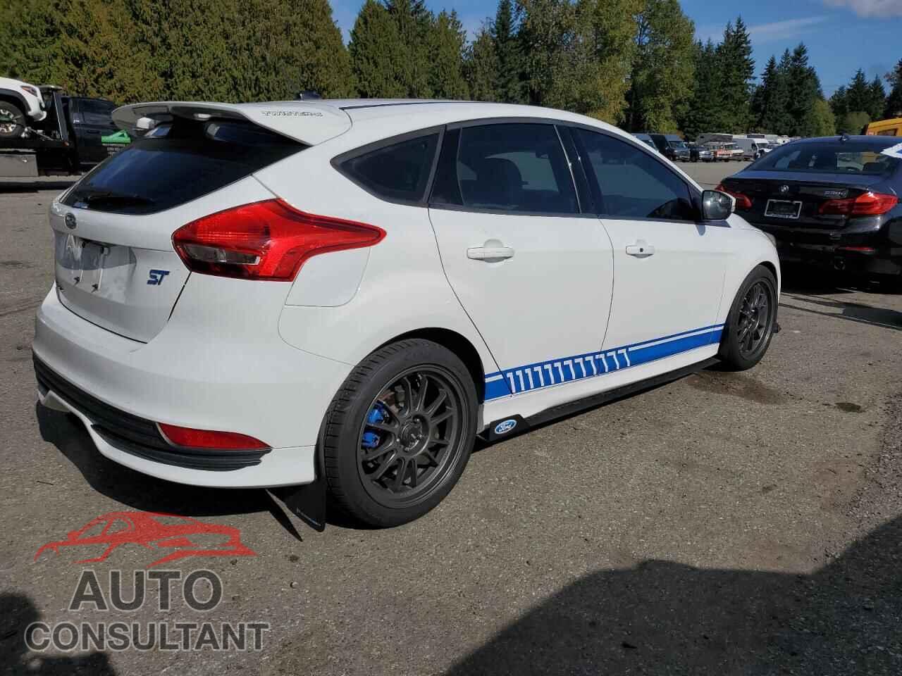 FORD FOCUS 2016 - 1FADP3L95GL392108