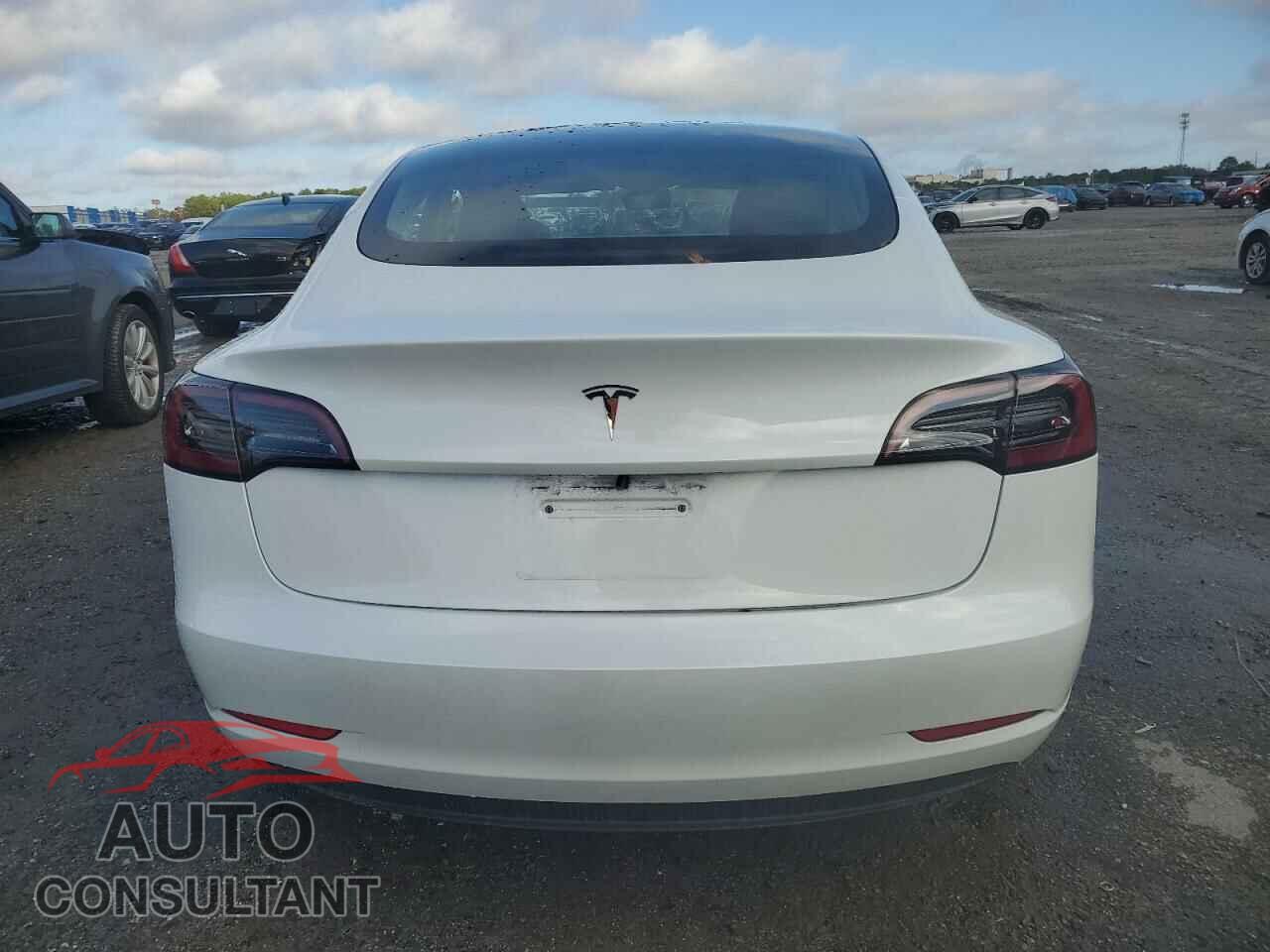 TESLA MODEL 3 2023 - 5YJ3E1EA1PF640896