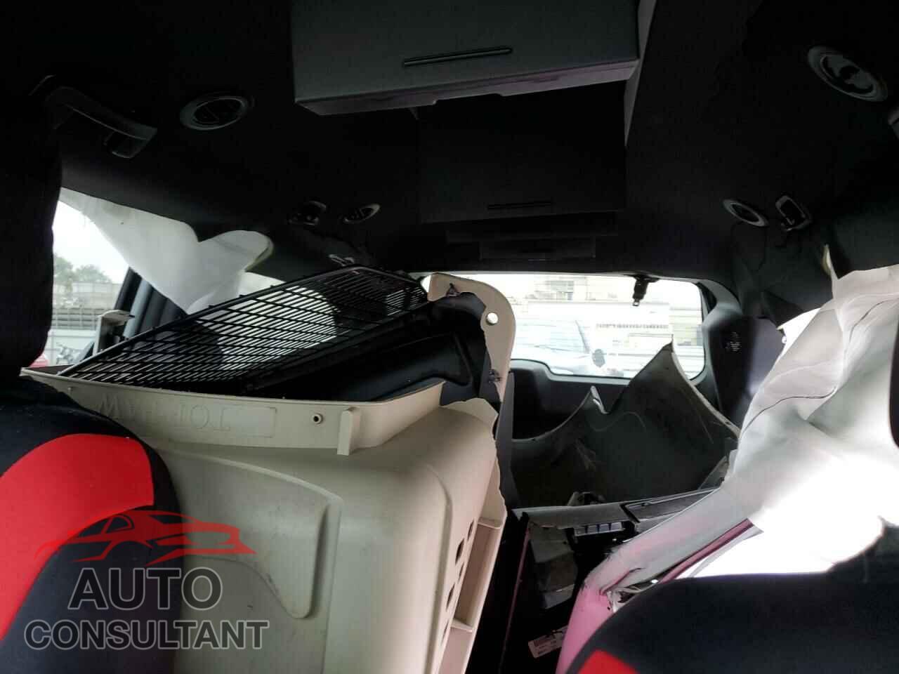 DODGE CARAVAN 2019 - 2C4RDGEG0KR687757