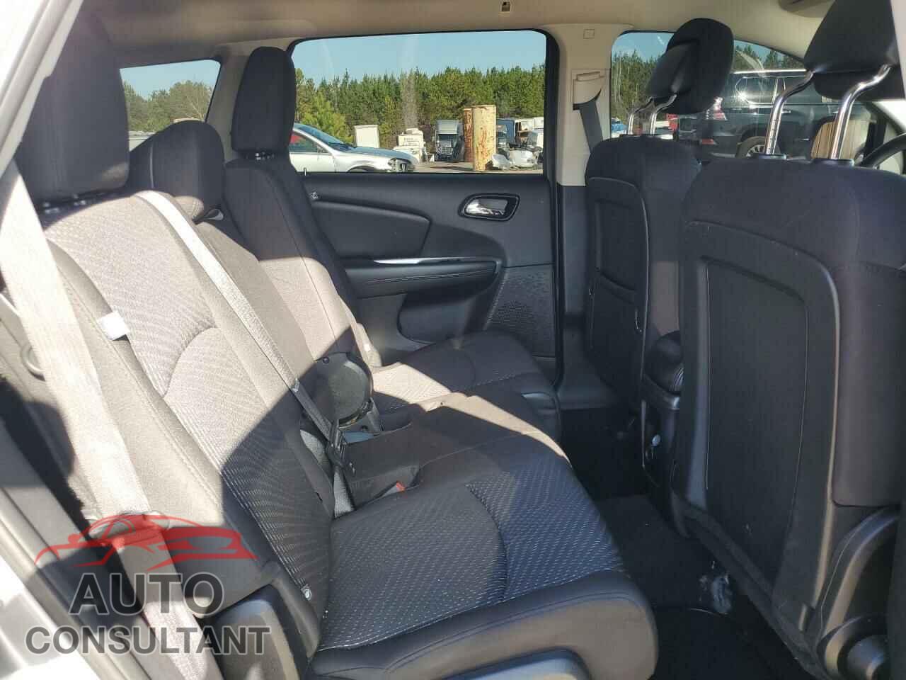 DODGE JOURNEY 2015 - 3C4PDCBG0FT711496