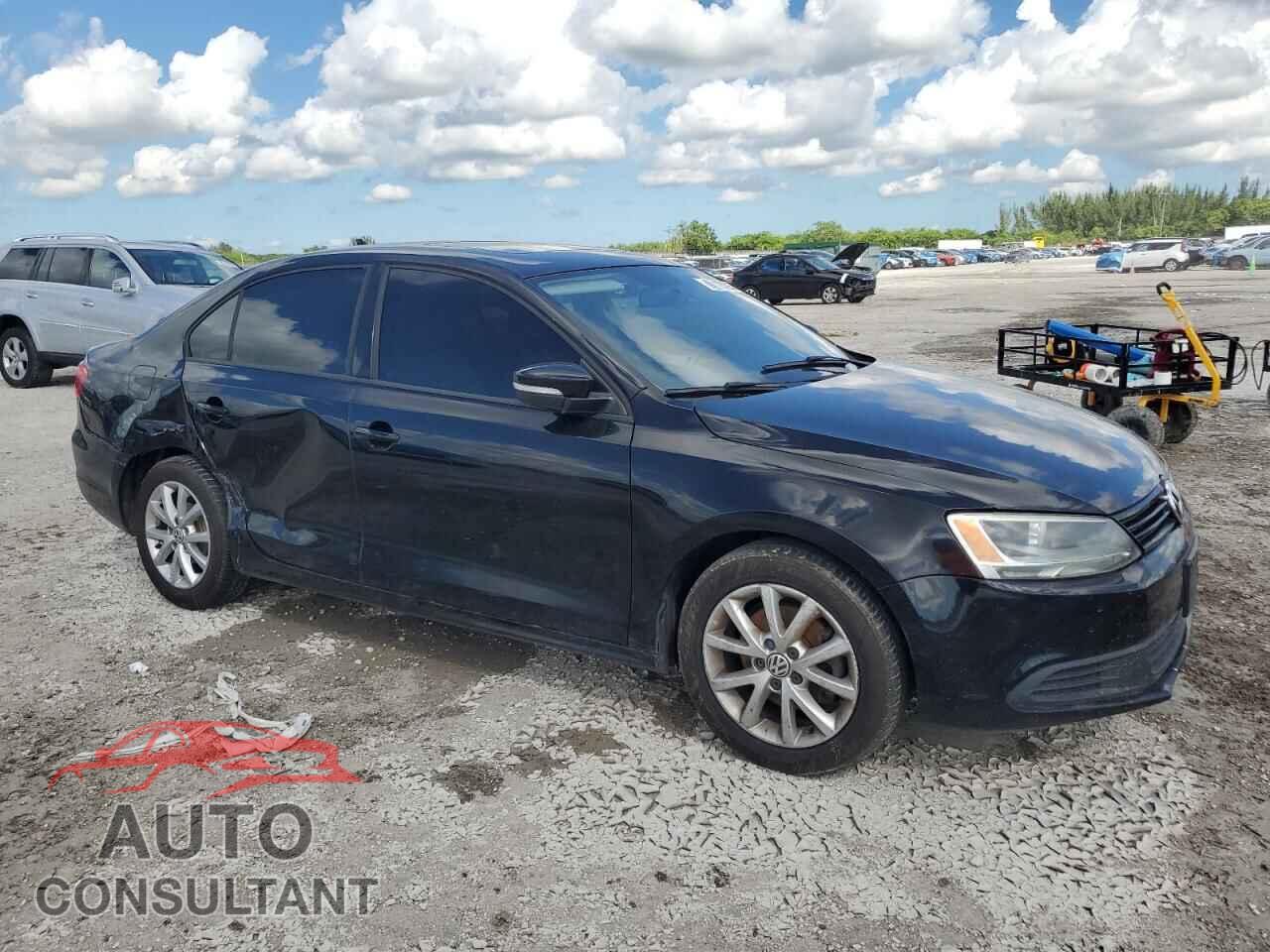 VOLKSWAGEN JETTA 2011 - 3VWDZ7AJ3BM396851