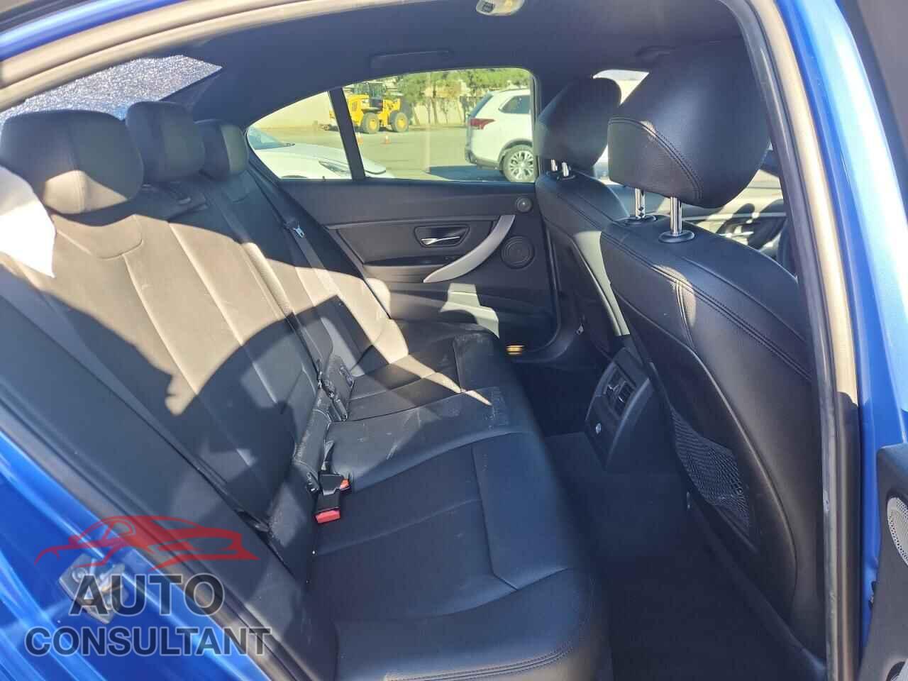 BMW 3 SERIES 2015 - WBA3C1C54FK117852