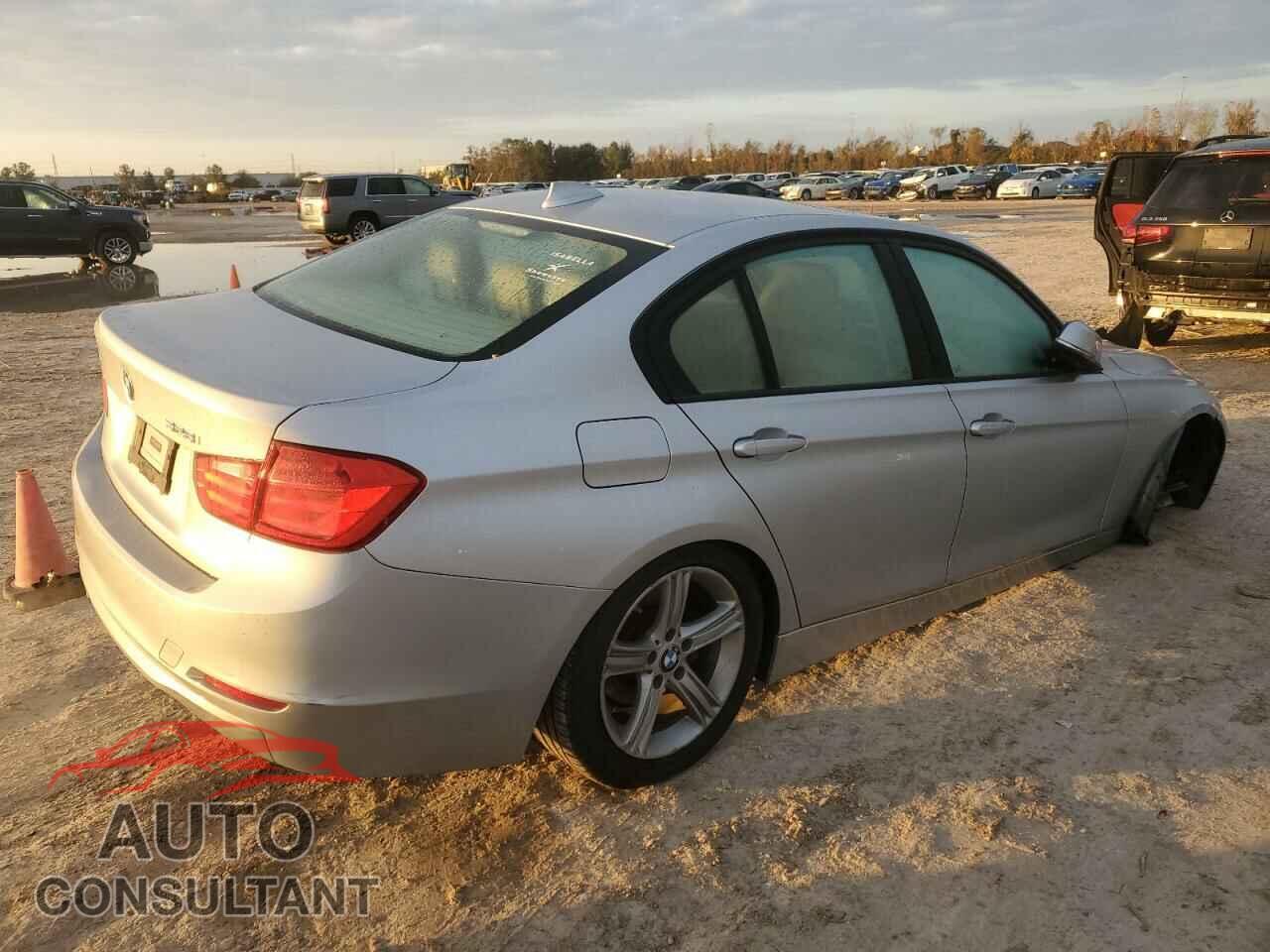 BMW 3 SERIES 2013 - WBA3A5C54DF353629
