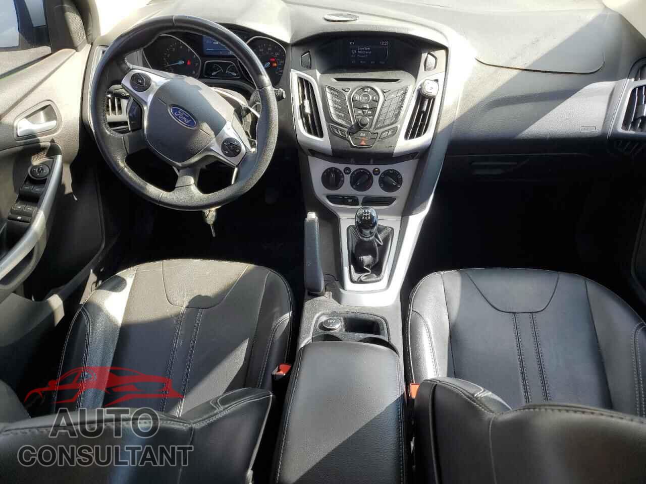 FORD FOCUS 2014 - 1FADP3K25EL355187
