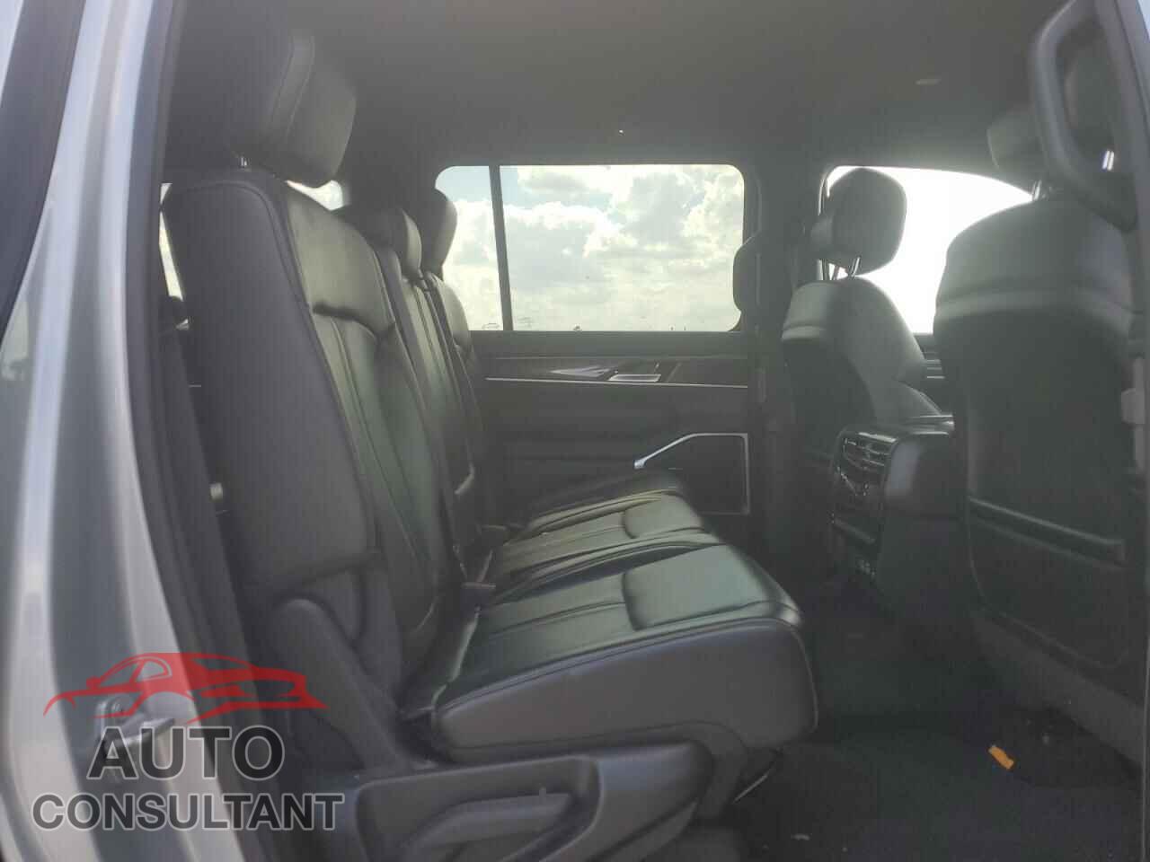 JEEP WAGONEER 2023 - 1C4SJVAP1PS559957