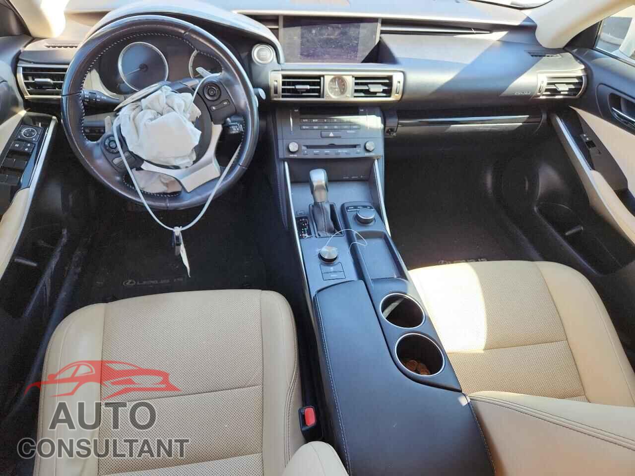 LEXUS IS 2016 - JTHBA1D22G5009642