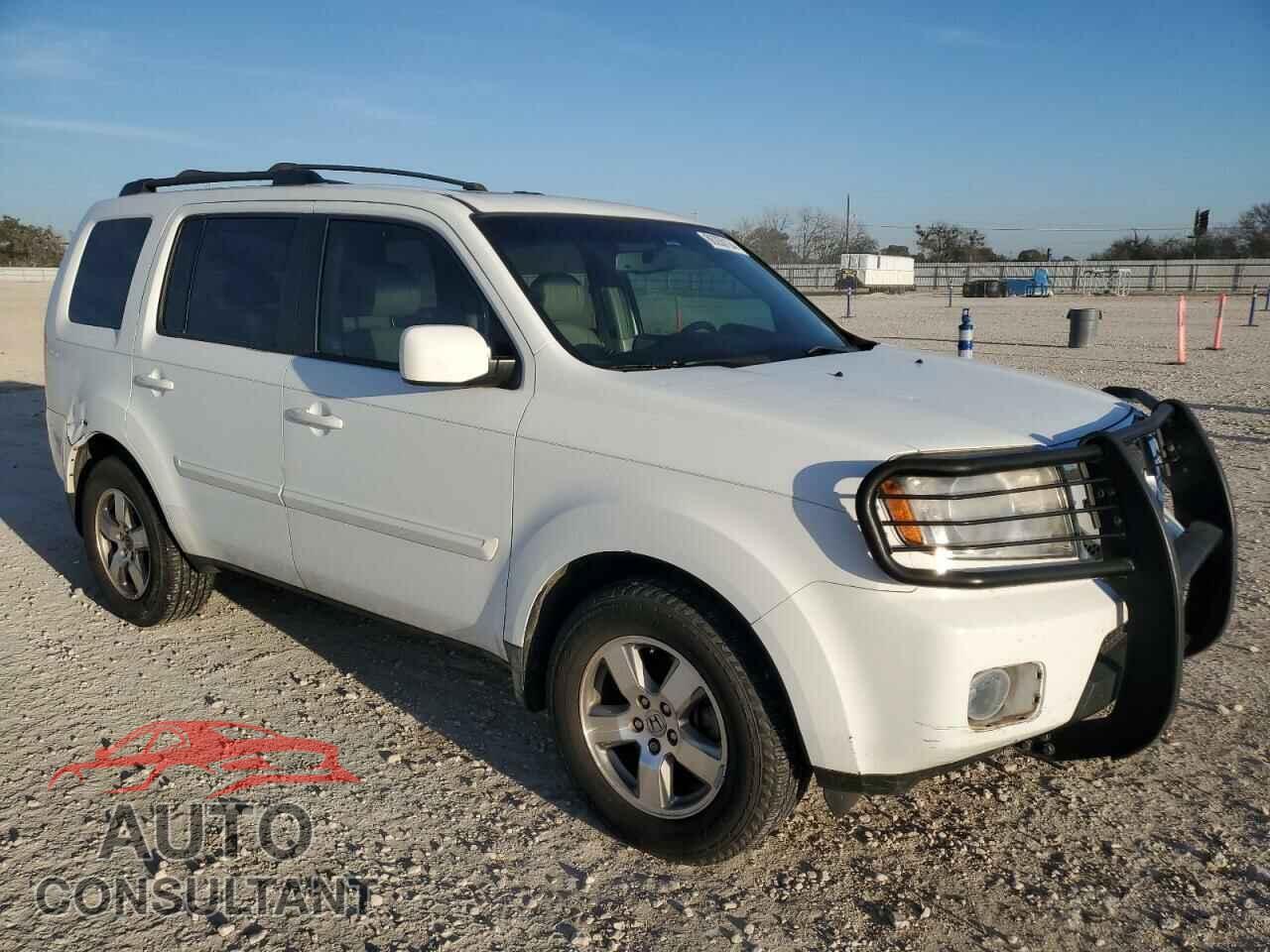 HONDA PILOT 2011 - 5FNYF3H50BB025553