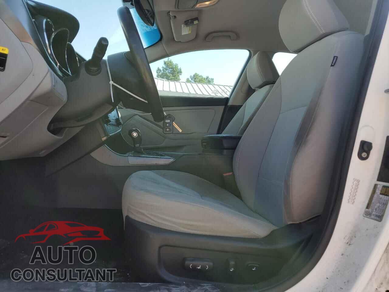 KIA OPTIMA 2013 - KNAGM4A72D5351021