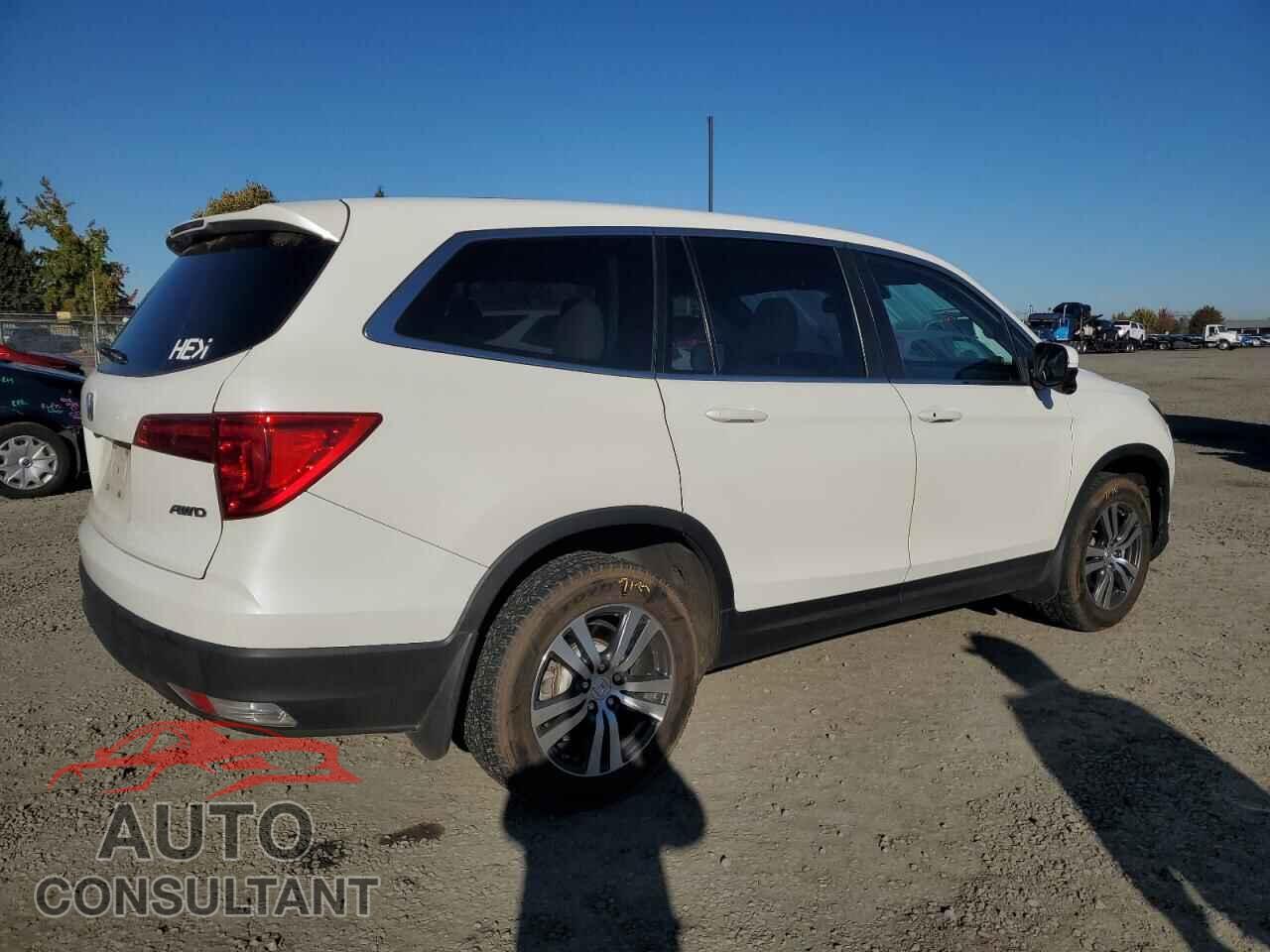HONDA PILOT 2017 - 5FNYF6H62HB101695