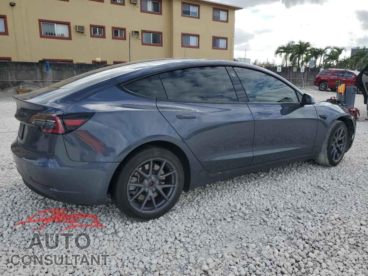 TESLA MODEL 3 2023 - 5YJ3E1EA1PF555945