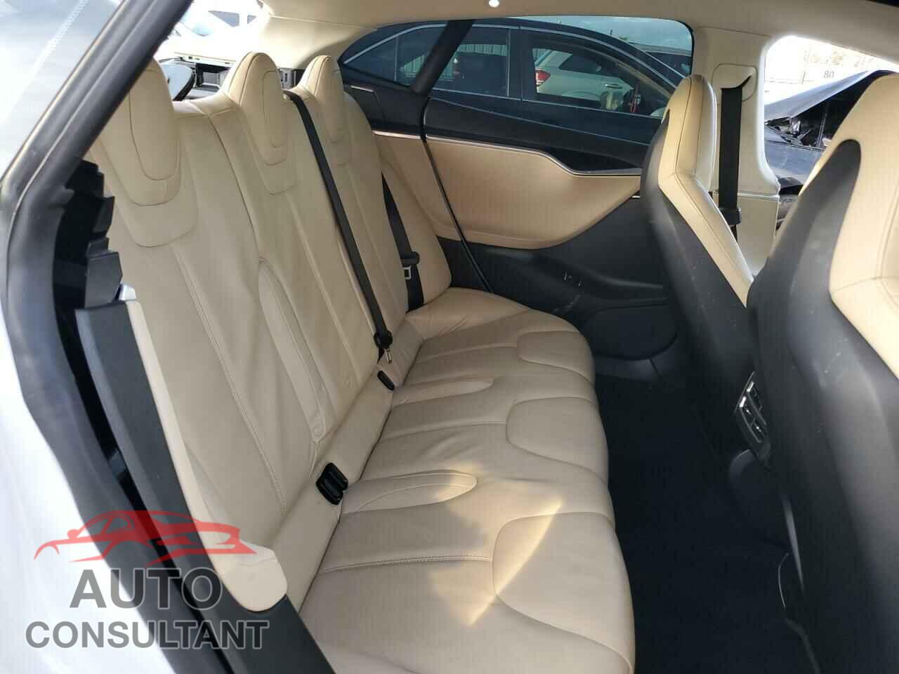 TESLA MODEL S 2013 - 5YJSA1AC3DFP10215