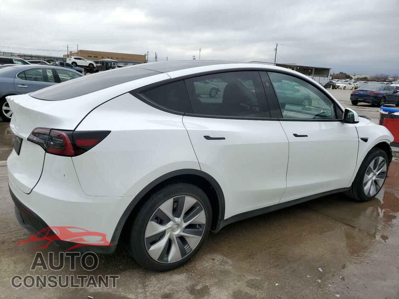 TESLA MODEL Y 2023 - 7SAYGDED2PF949646