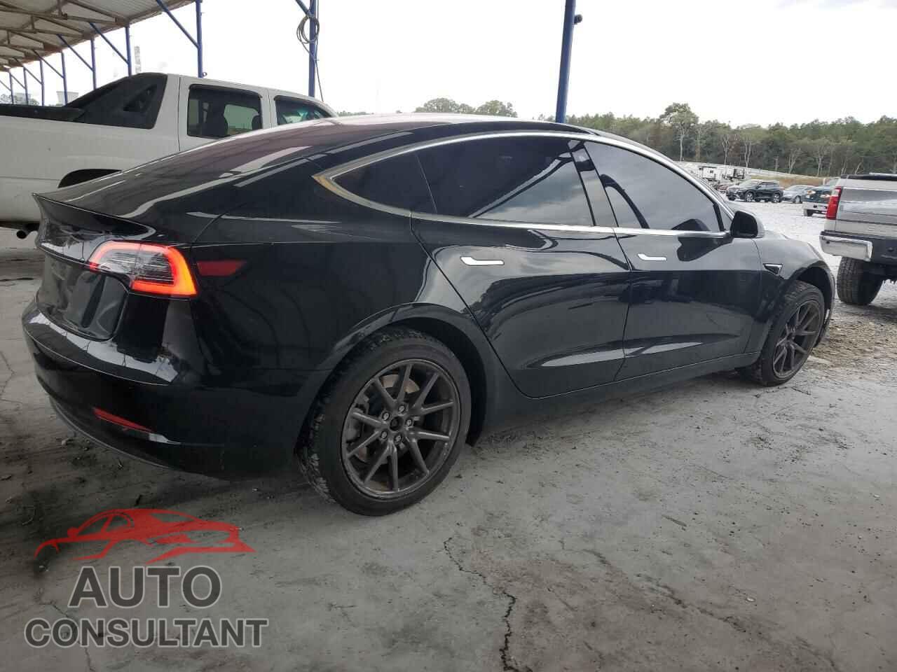 TESLA MODEL 3 2018 - 5YJ3E1EA9JF010132