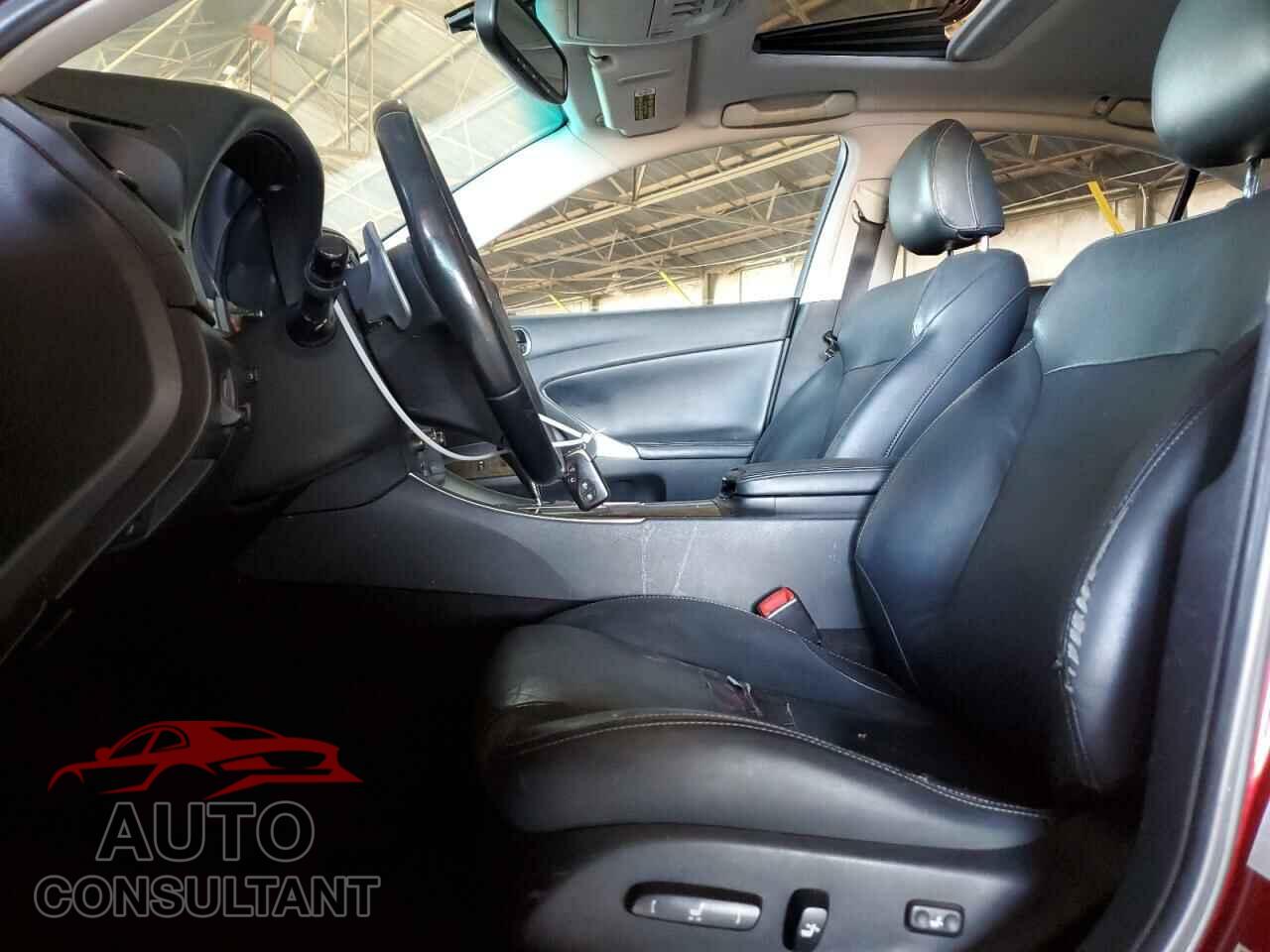 LEXUS IS 2011 - JTHBF5C26B5155223