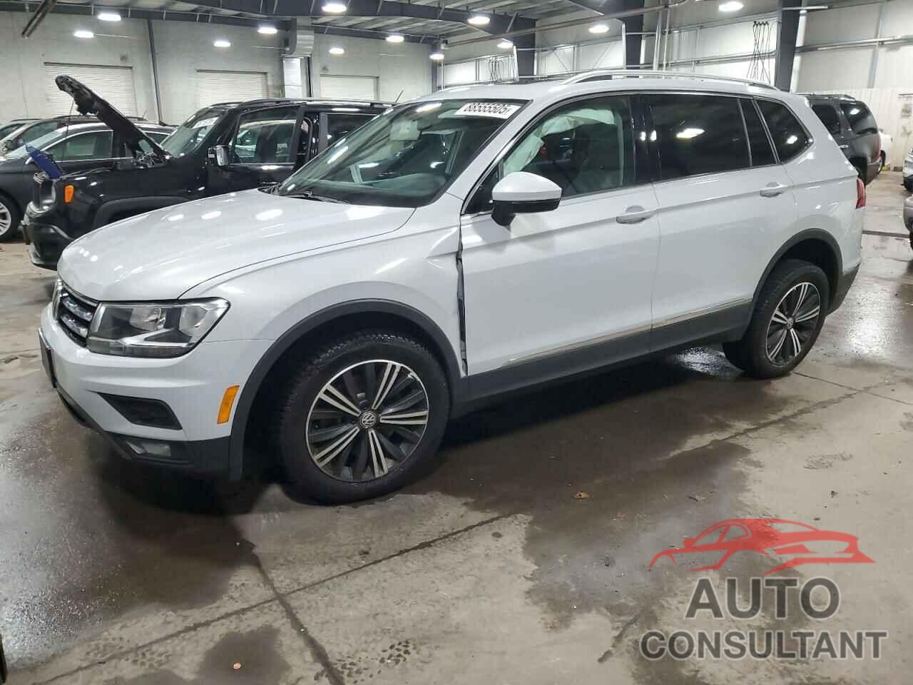 VOLKSWAGEN TIGUAN 2018 - 3VV2B7AX9JM013532