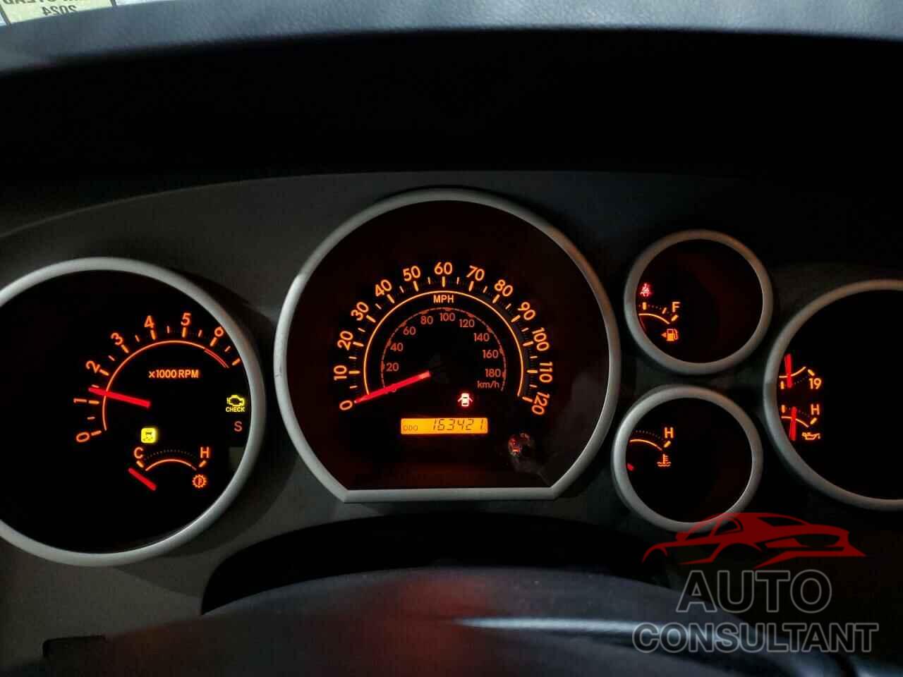 TOYOTA TUNDRA 2010 - 5TFUY5F16AX100989