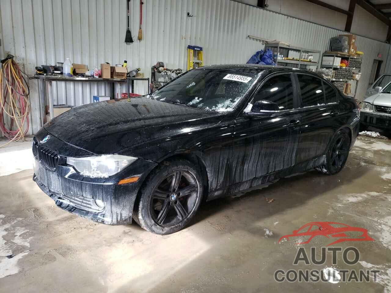BMW 3 SERIES 2013 - WBA3C3C58DF981286
