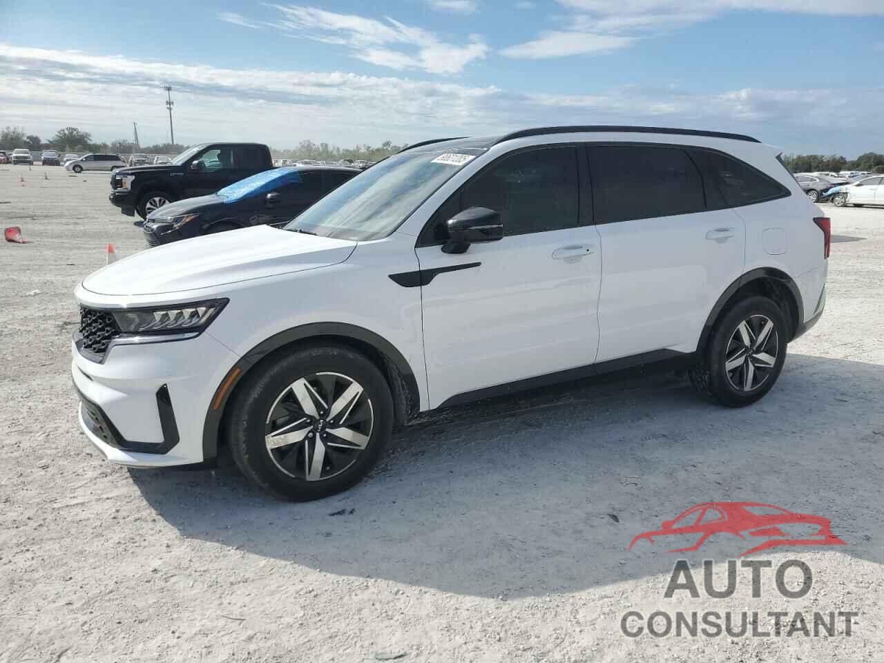 KIA SORENTO 2023 - 5XYRL4LC0PG215605