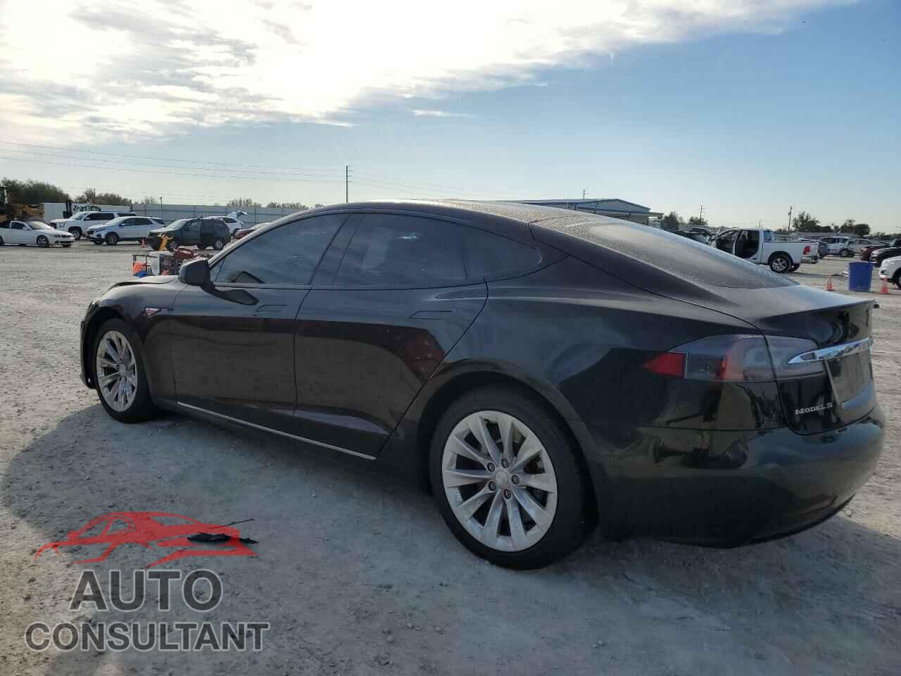 TESLA MODEL S 2016 - 5YJSA1E16GF161056