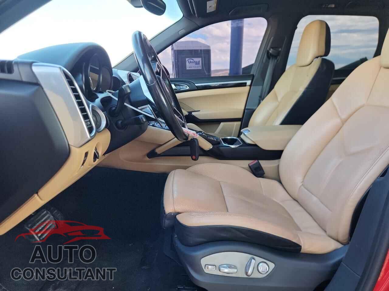 PORSCHE CAYENNE 2016 - WP1AA2A26GKA12129