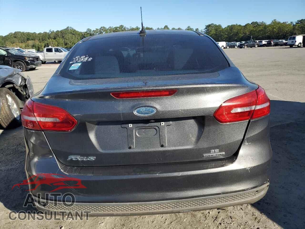 FORD FOCUS 2016 - 1FADP3F27GL351252