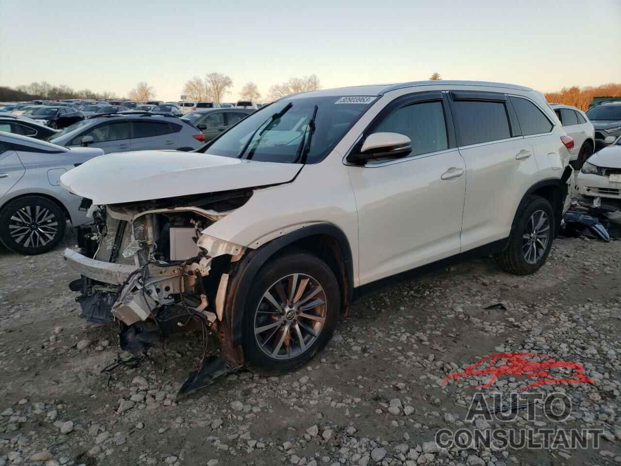 TOYOTA HIGHLANDER 2019 - 5TDJZRFH2KS618433