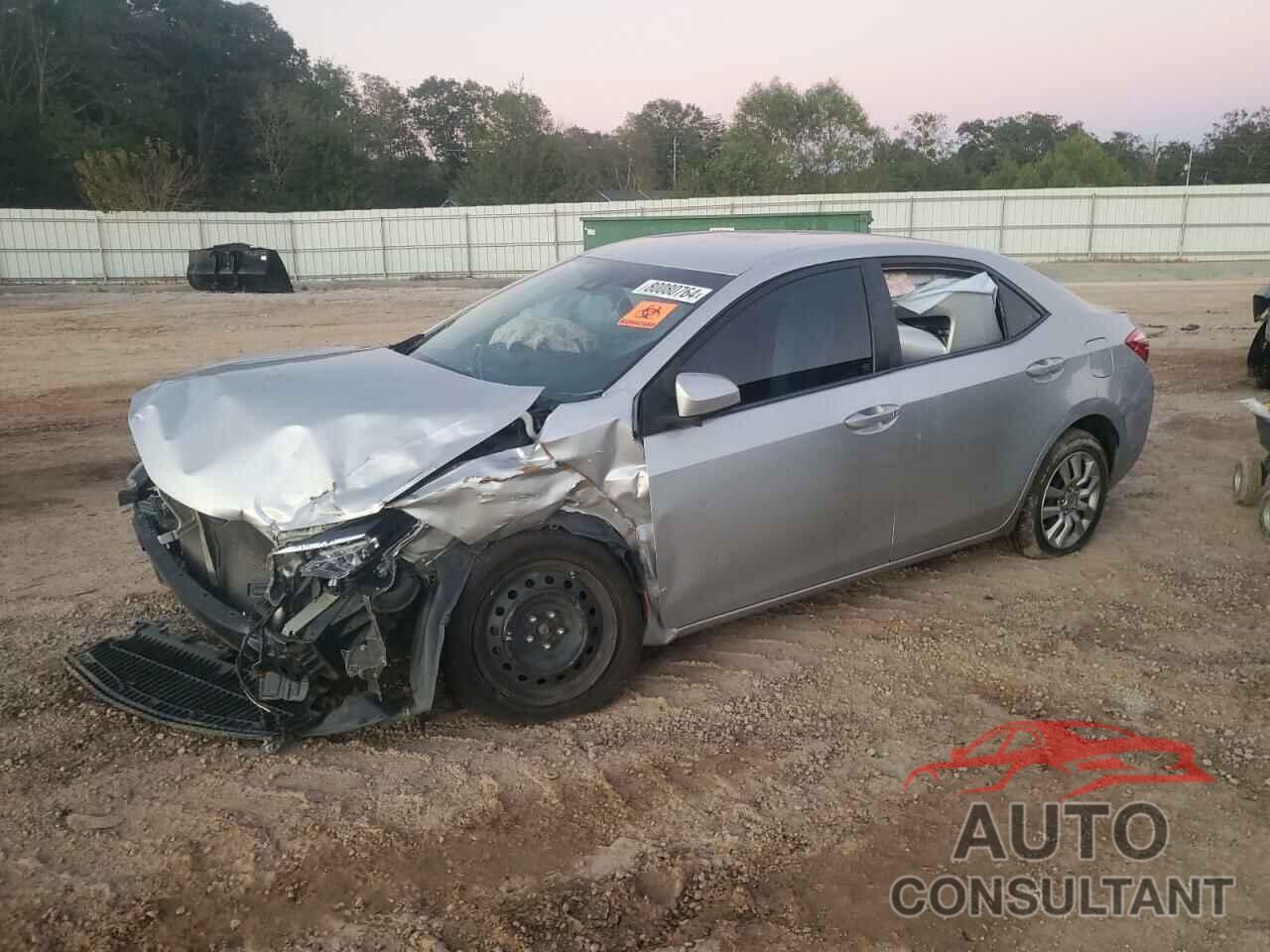 TOYOTA COROLLA 2018 - 5YFBURHE9JP751588