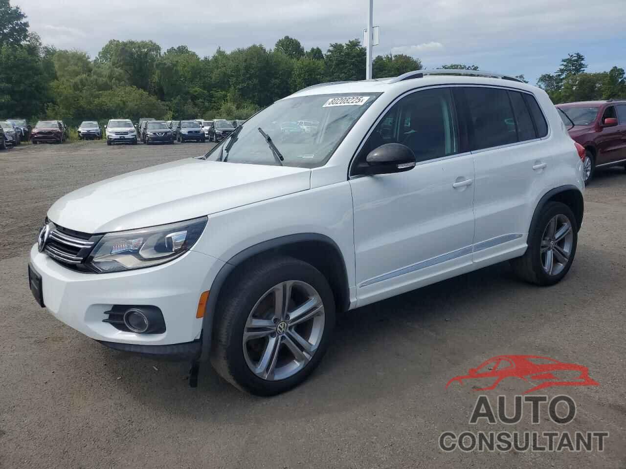 VOLKSWAGEN TIGUAN 2017 - WVGUV7AX8HW508146