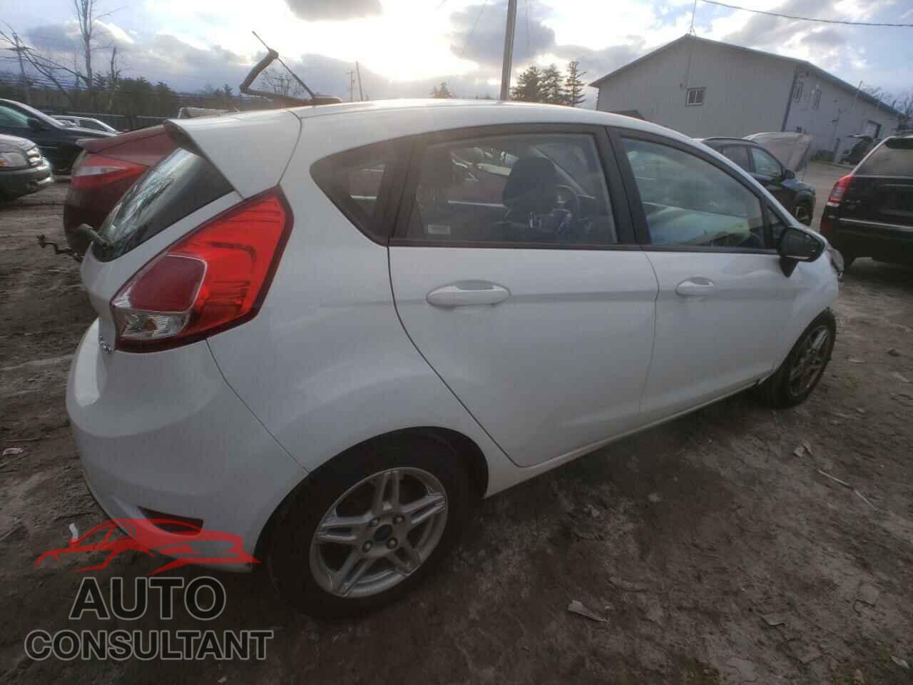 FORD FIESTA 2017 - 3FADP4EJ2HM130897