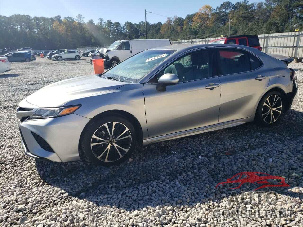 TOYOTA CAMRY 2018 - 4T1B11HK5JU653527