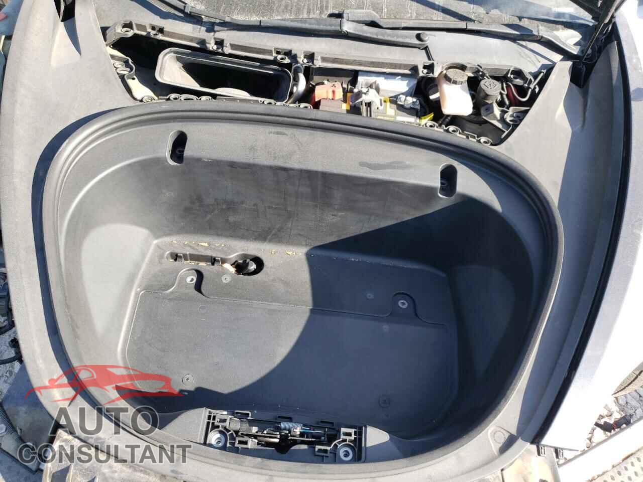 TESLA MODEL 3 2020 - 5YJ3E1EA5LF736699