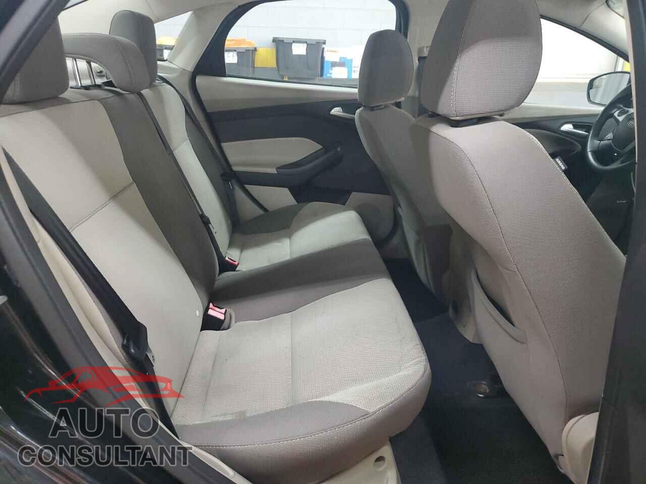 FORD FOCUS 2014 - 1FADP3F28EL172618