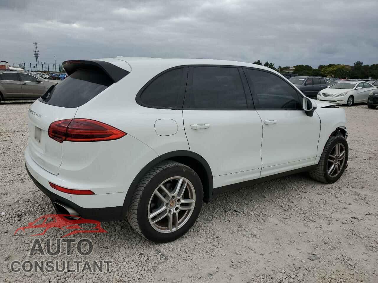 PORSCHE CAYENNE 2016 - WP1AA2A24GLA01737