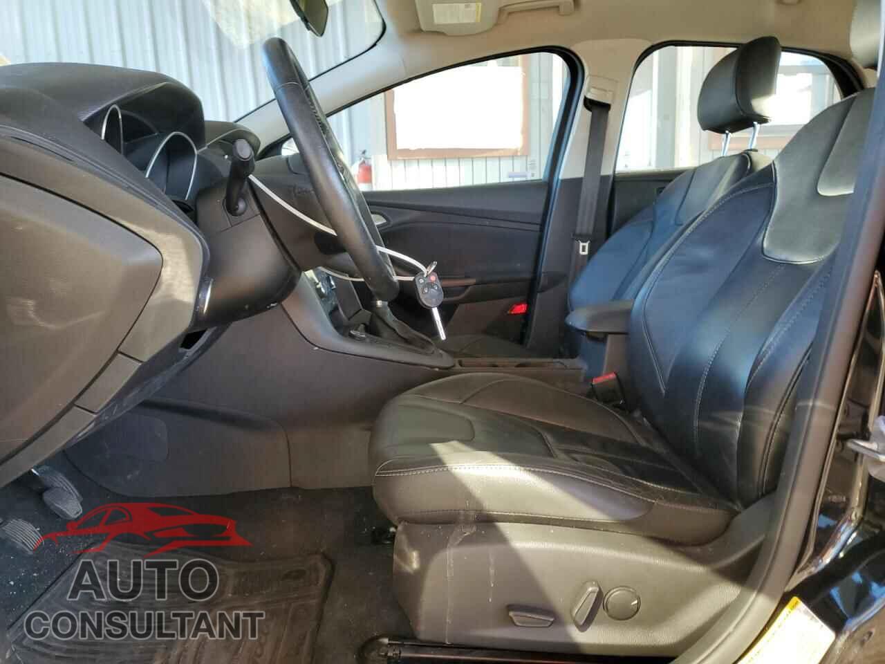 FORD FOCUS 2015 - 1FADP3K28FL361020