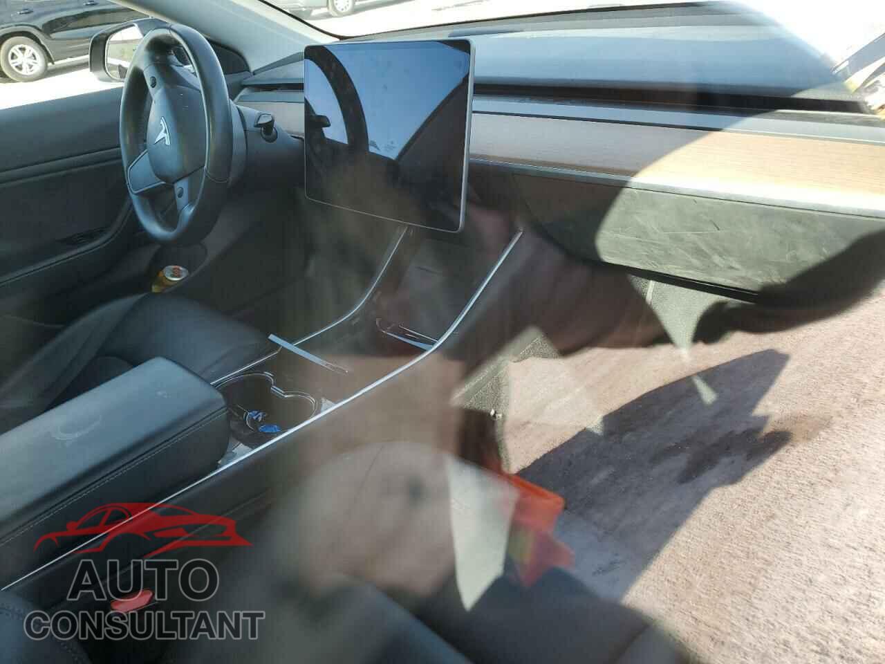 TESLA MODEL 3 2018 - 5YJ3E1EA9JF156983