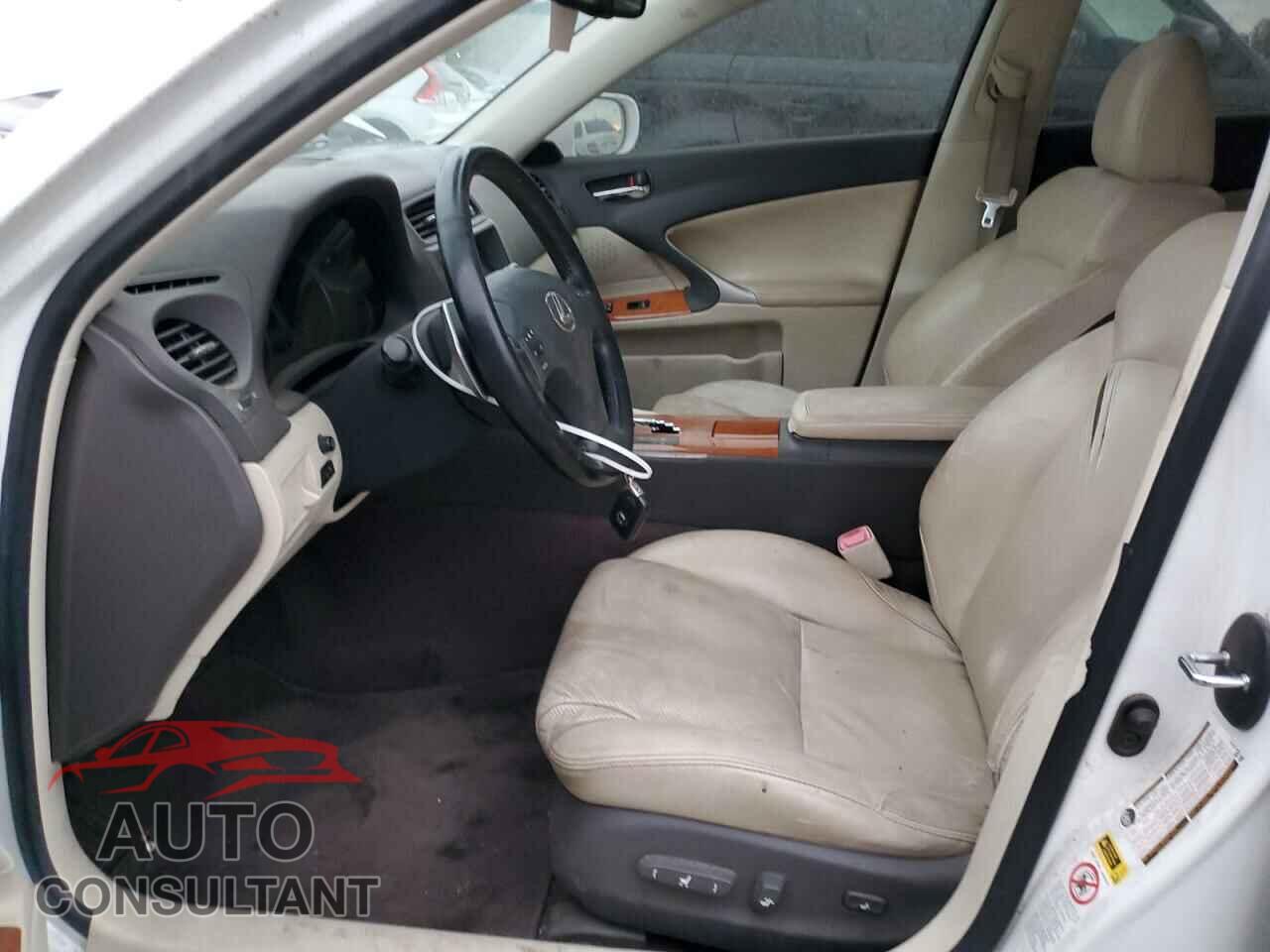 LEXUS IS 2009 - JTHBE262195023168