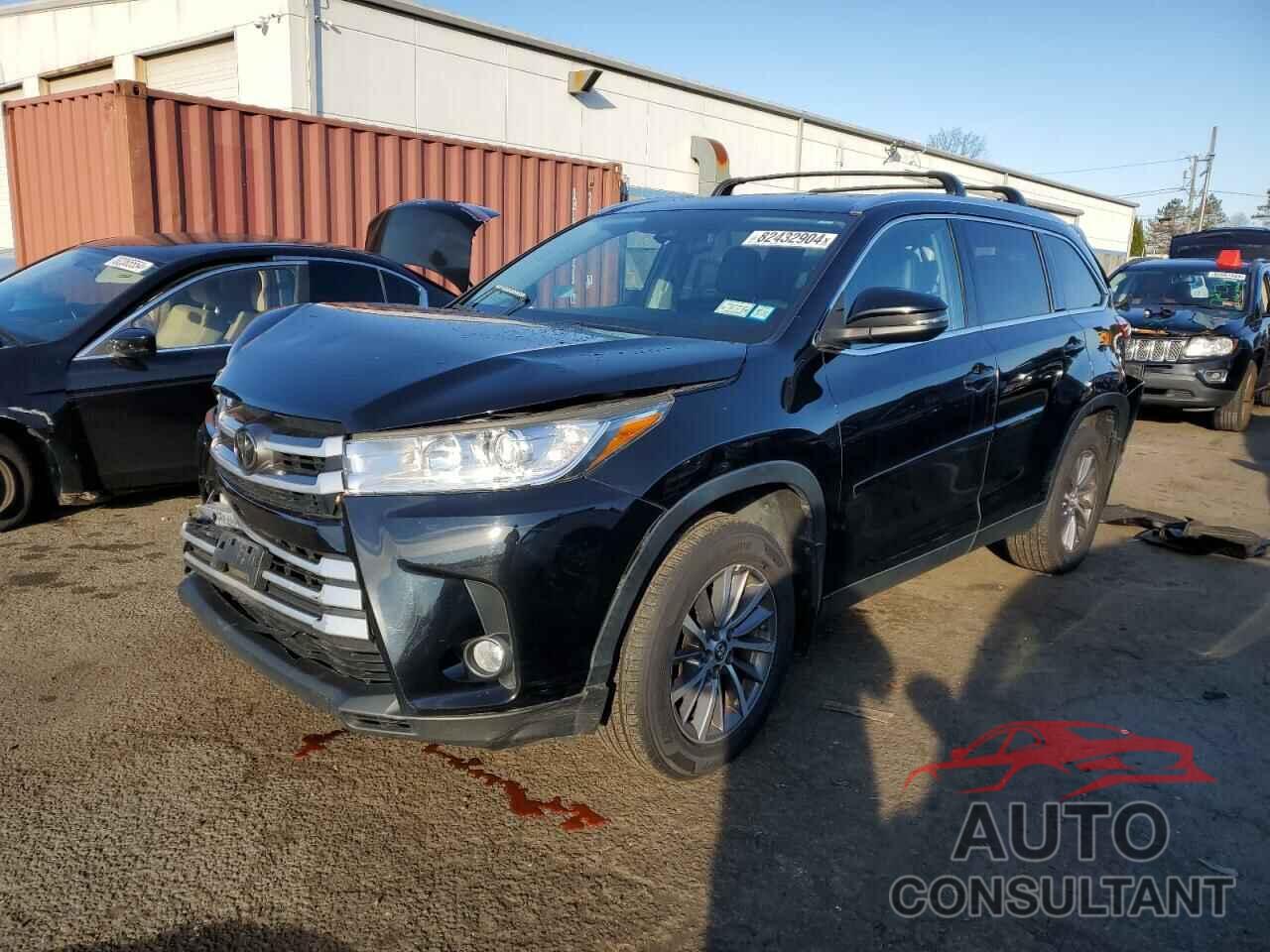 TOYOTA HIGHLANDER 2019 - 5TDJZRFHXKS615943