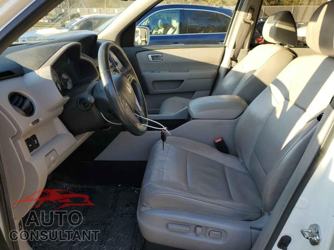 HONDA PILOT 2013 - 5FNYF3H97DB004138