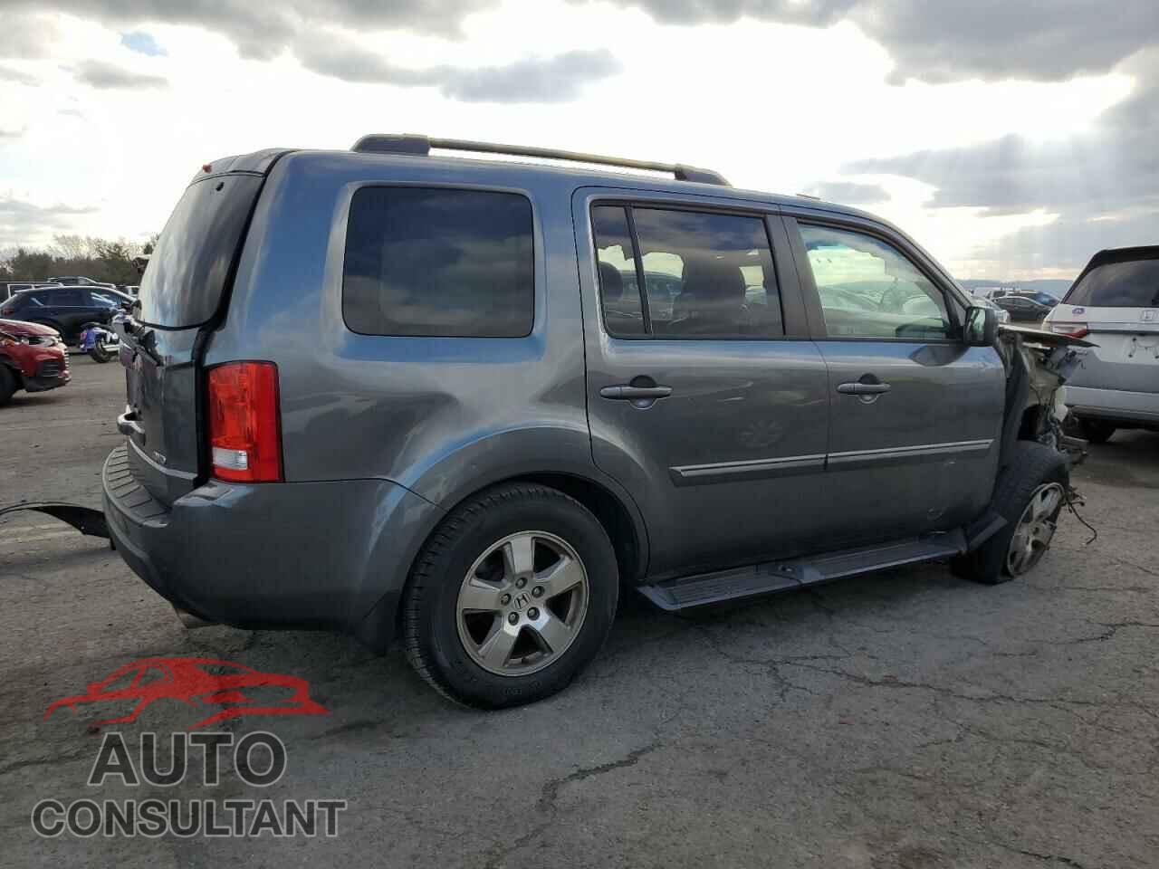 HONDA PILOT 2011 - 5FNYF4H50BB087069