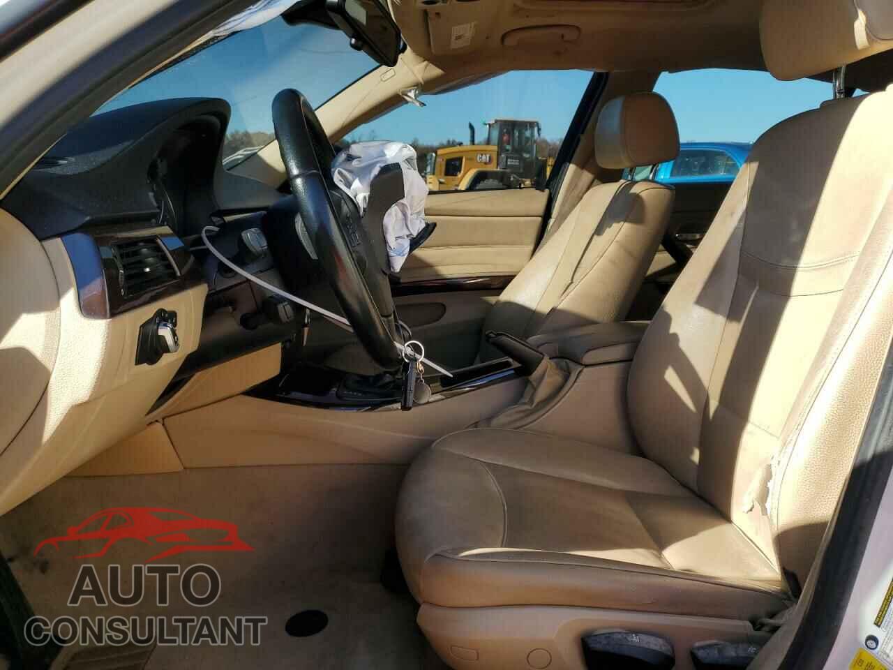 BMW 3 SERIES 2011 - WBAPH7C51BE678380