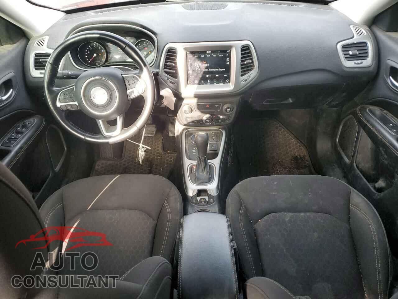 JEEP COMPASS 2020 - 3C4NJDAB2LT218006