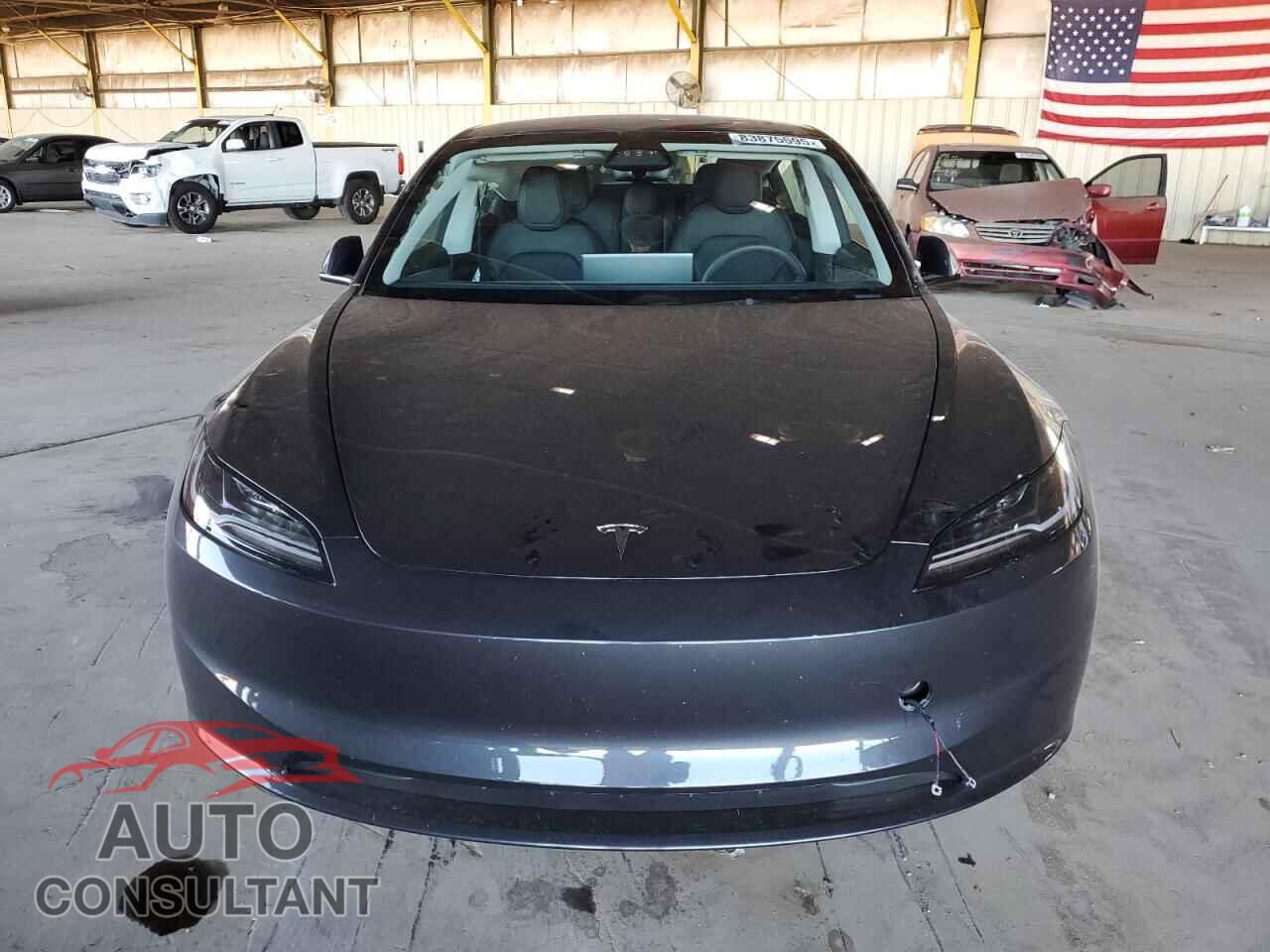 TESLA MODEL 3 2024 - 5YJ3E1EA9RF735645