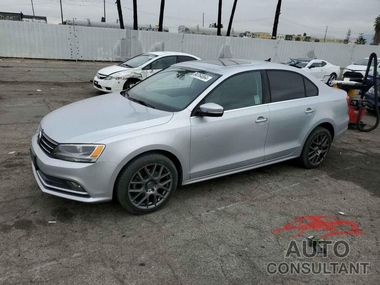 VOLKSWAGEN JETTA 2015 - 3VWD17AJ5FM260475