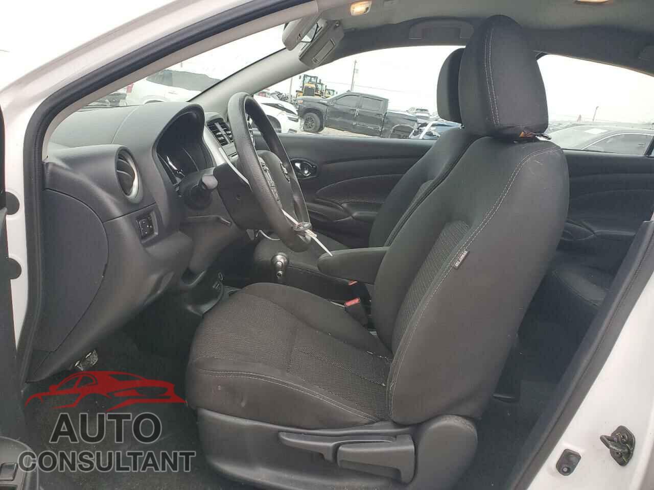 NISSAN VERSA 2019 - 3N1CN7AP3KL869302