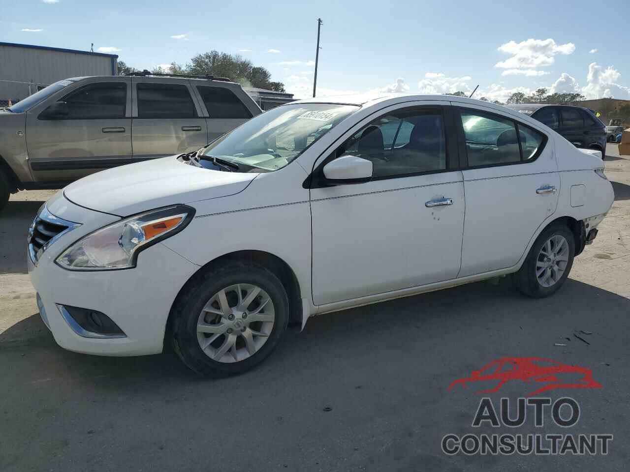 NISSAN VERSA 2017 - 3N1CN7AP7HL849434