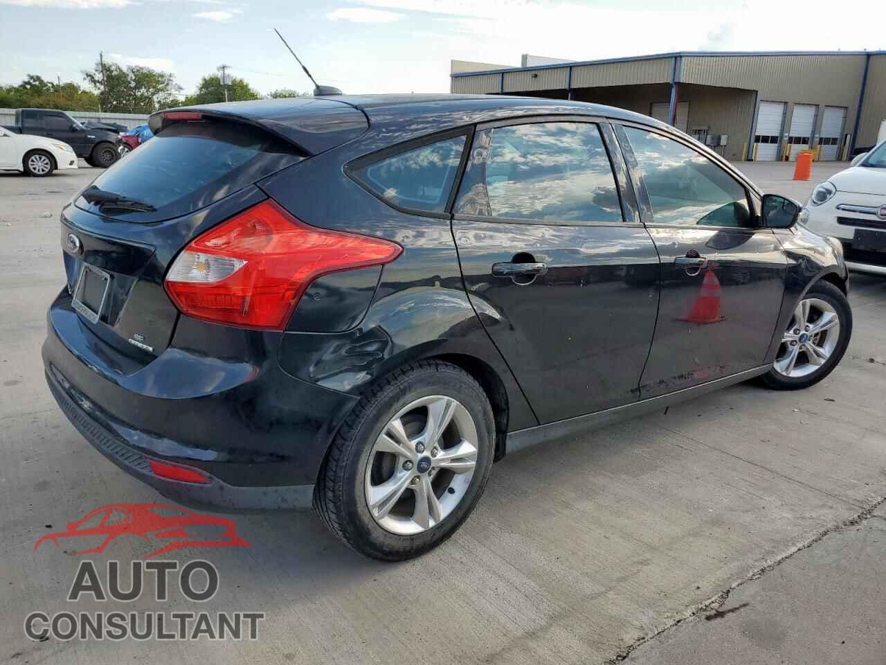 FORD FOCUS 2014 - 1FADP3K2XEL143580