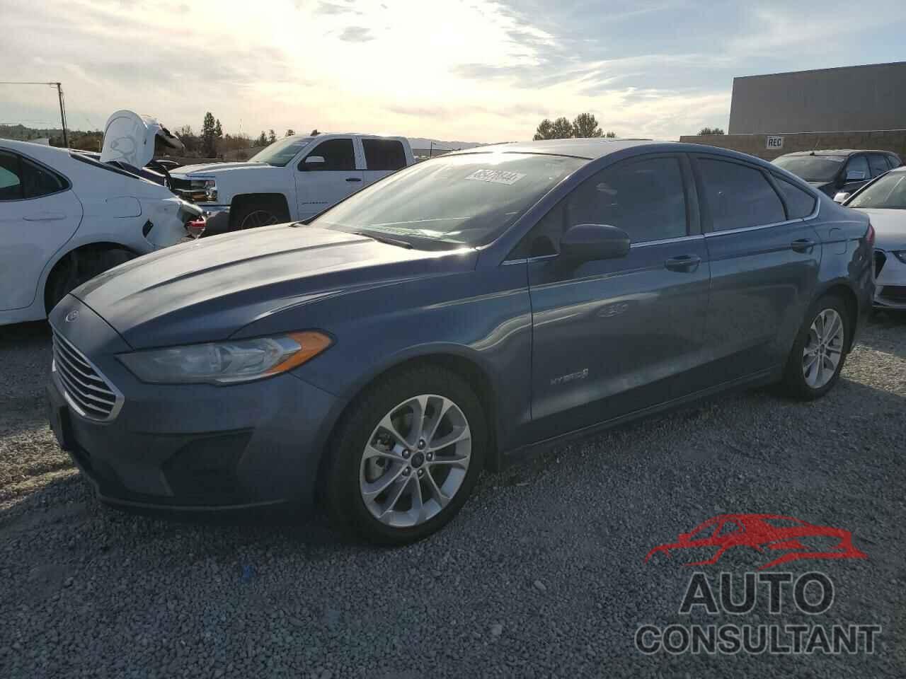 FORD FUSION 2019 - 3FA6P0LU8KR109657