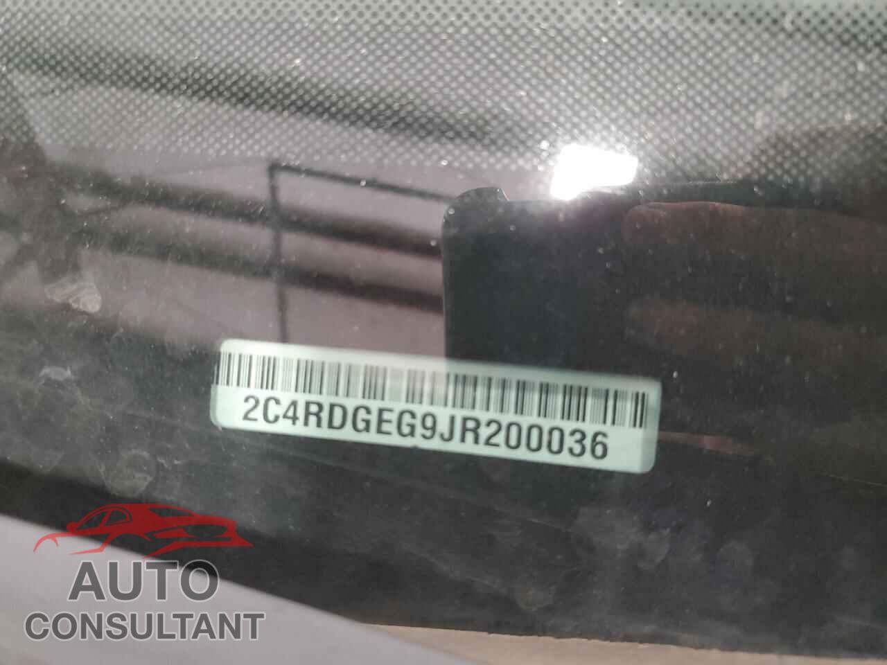 DODGE CARAVAN 2018 - 2C4RDGEG9JR200036
